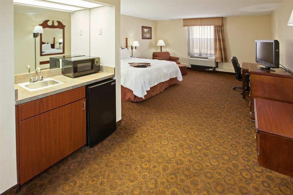 Hampton Inn Dickson Quarto foto